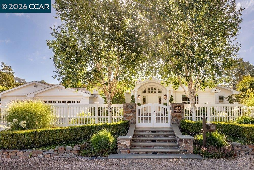 694 Los Palos Dr DR