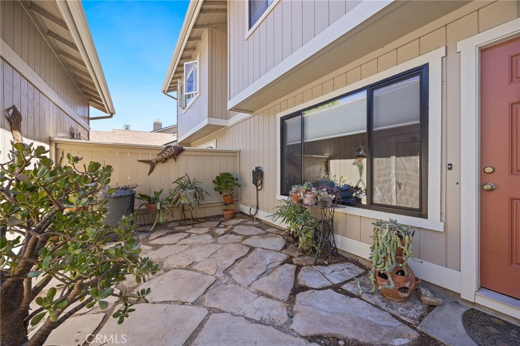 2250 King Court 4