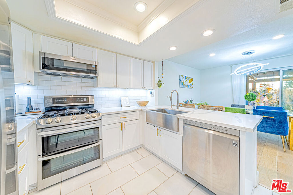 Properties 2 19133 Index Street 6