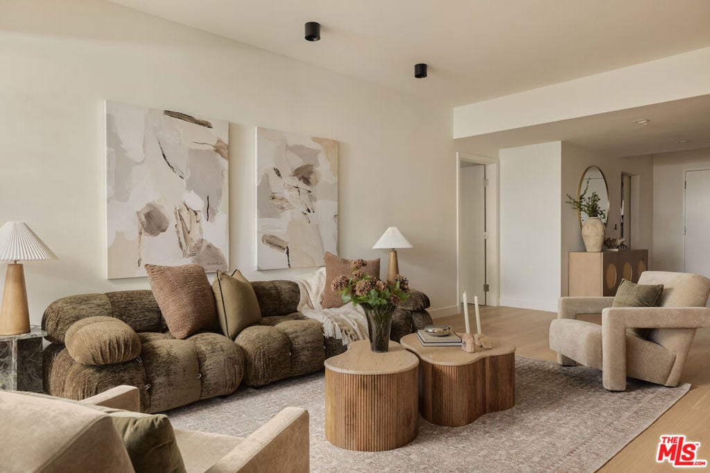 13600 Marina Pointe Drive 604, Marina Del Rey CA 90292