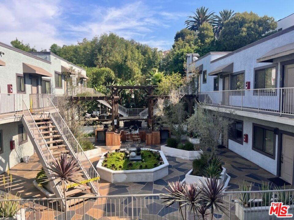 Properties 2 6337 Primrose Avenue