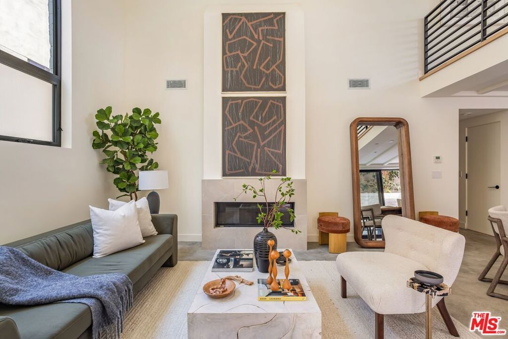 Photo of 919 1/2 Hilldale Avenue, West Hollywood, CA 90069 (MLS # 25555577)