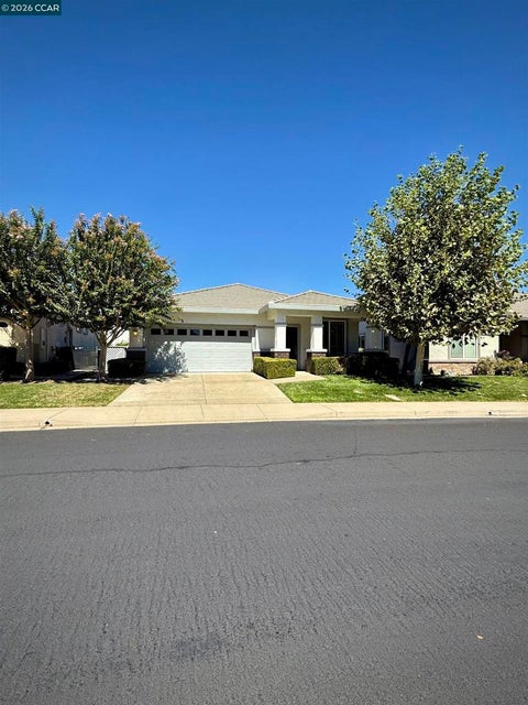Photo of 1010 Centennial Dr DR, Brentwood, CA 94513 (MLS # 41147602)