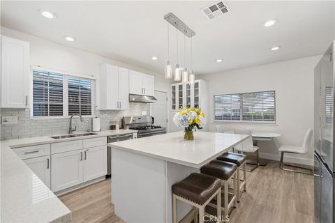 Photo of 13001 Debby Street, Valley Glen, CA 91401 (MLS # GD25258633)