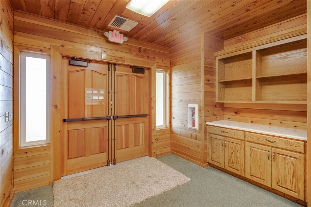 4505 Foothill