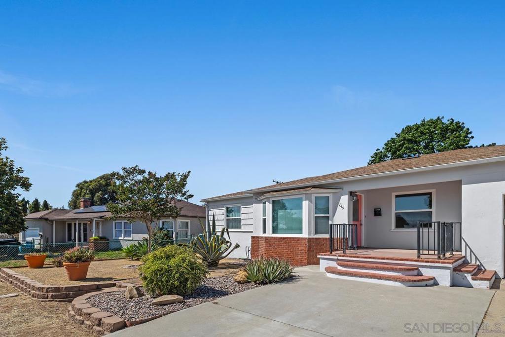 1749 Elroy Dr