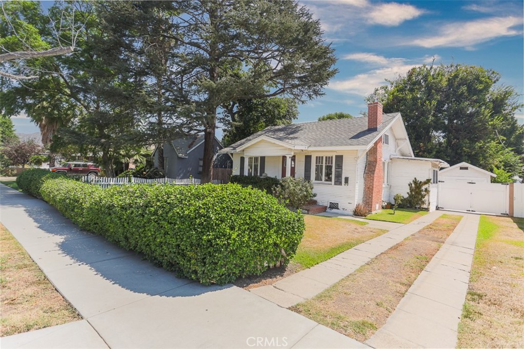 1206 N Keystone