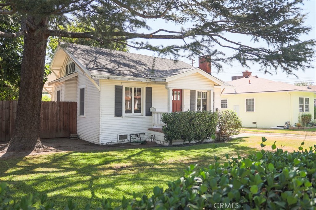 1206 N Keystone