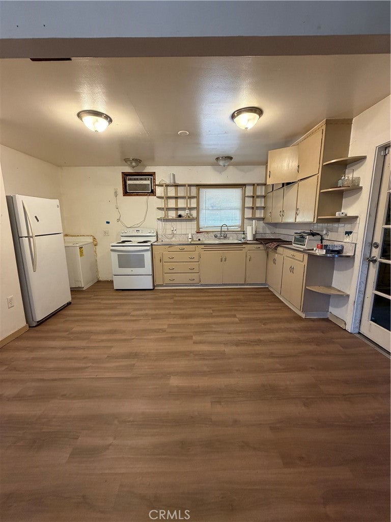 3995 Mullen Avenue