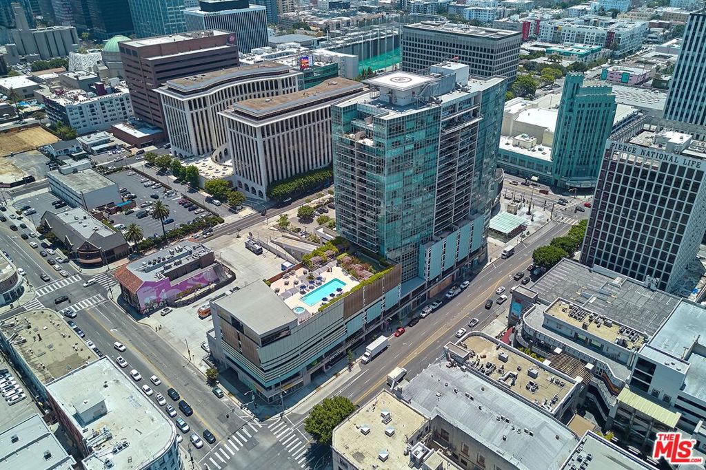 3785 Wilshire Boulevard