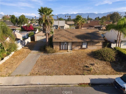 Photo of 1360 W Van Koevering Street, Rialto, CA 92376 (MLS # CV26209105)