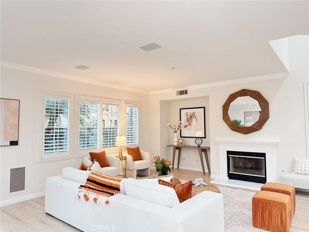 Photo of 8 Salton #70, Irvine, CA 92602 (MLS # OC25192114)