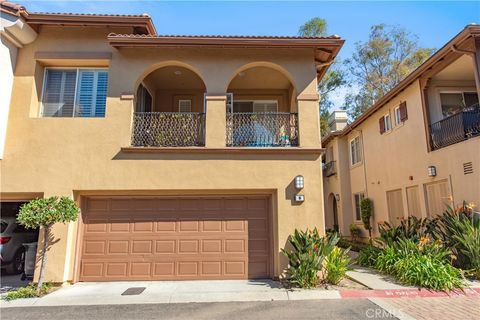 Photo of 8 Salton #70, Irvine, CA 92602 (MLS # OC25192114) Photo of 8 Salton #70, Irvine, CA 92602 (MLS # OC25192114)