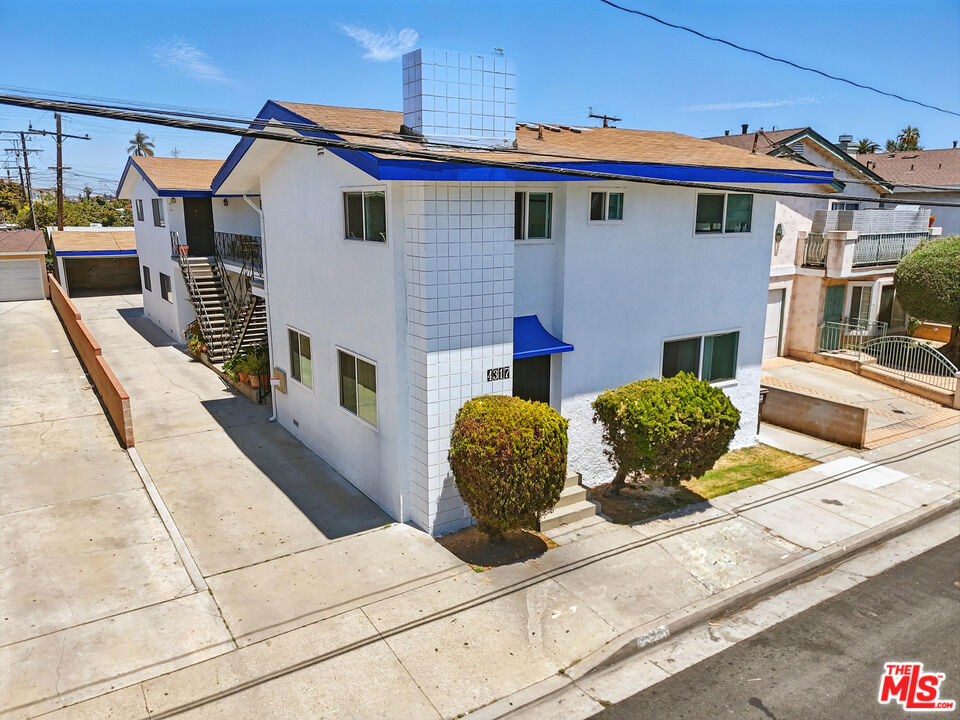 4317 W 120th Street