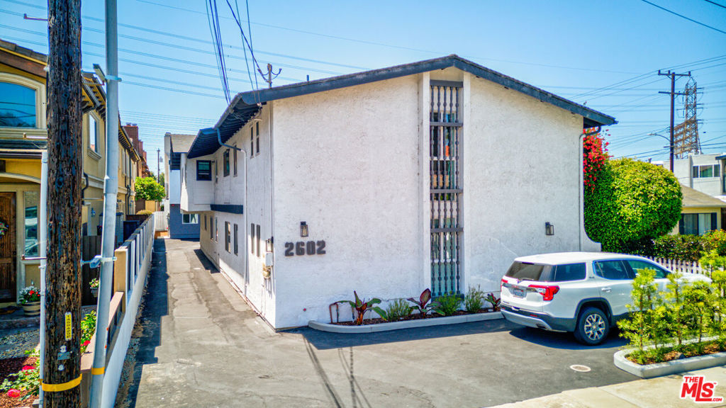 2602 Carnegie Lane