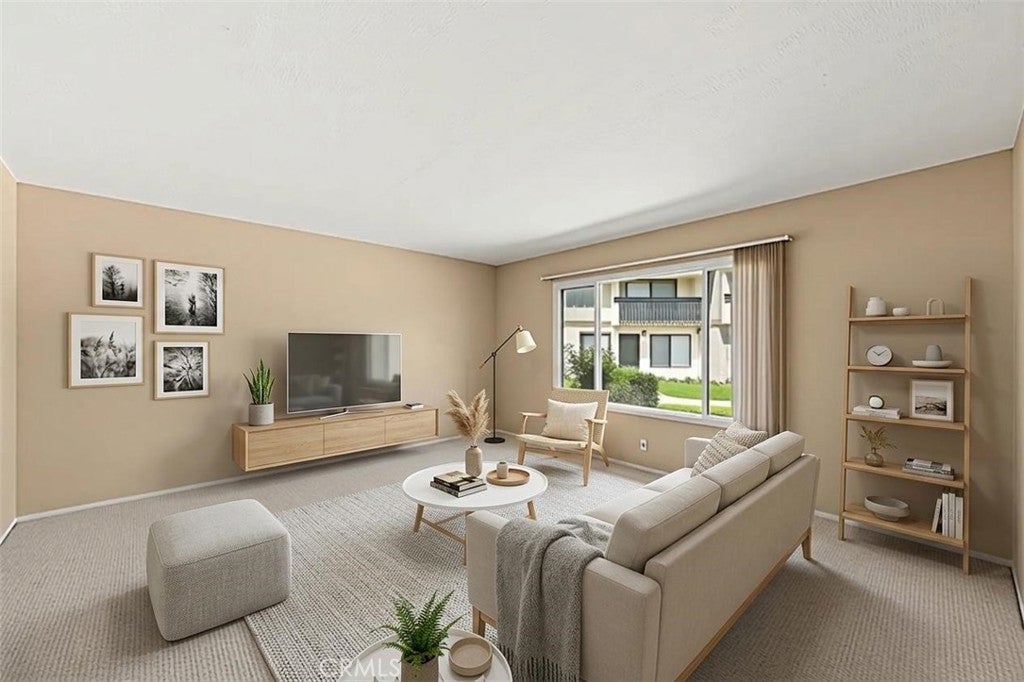 1435 W Cerritos 40