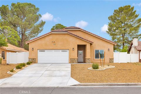 Photo of 27354 Strawberry Ln, Helendale, CA 92342 (MLS # HD26100271)