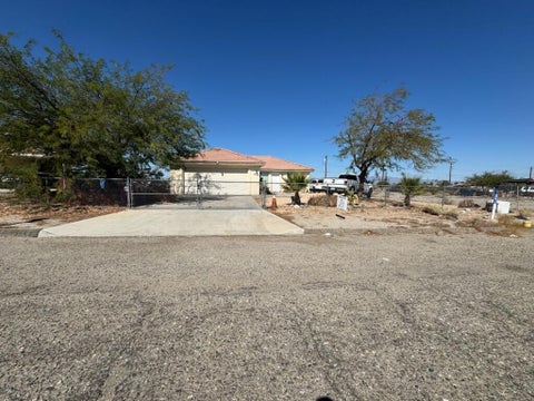 Photo of 1376 Carpenteria Avenue, Thermal, CA 92274 (MLS # 219154043DA)