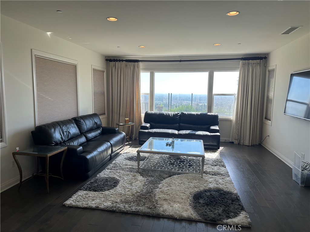 Blackstone (BKSTN) - Residential Lease