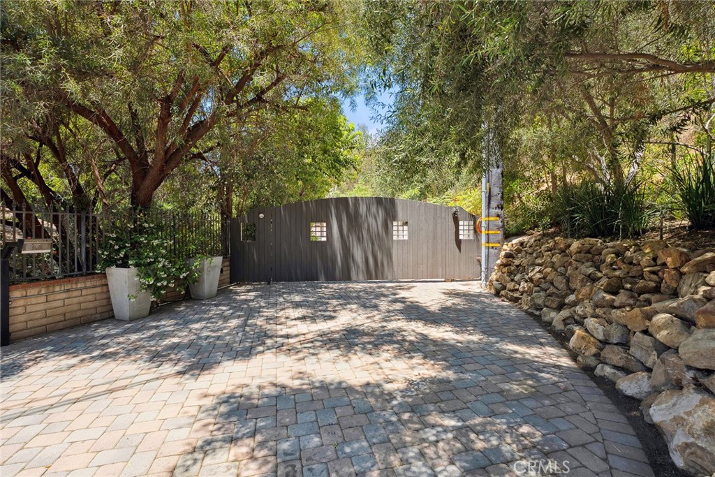 24311 Sylvan Glen Road