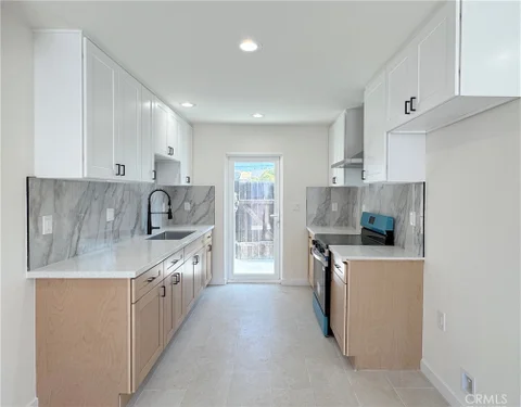 MLS: OC26183255