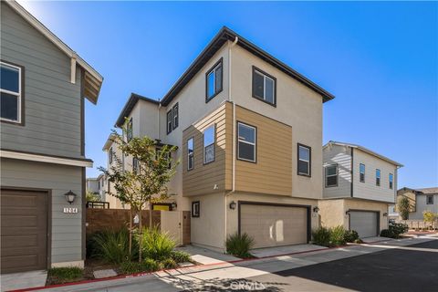 1208 Dock Harbor City CA 90710