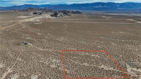 Photo of 714 Esaw Road, Lucerne Valley, CA 92356 (MLS # HD26214052)