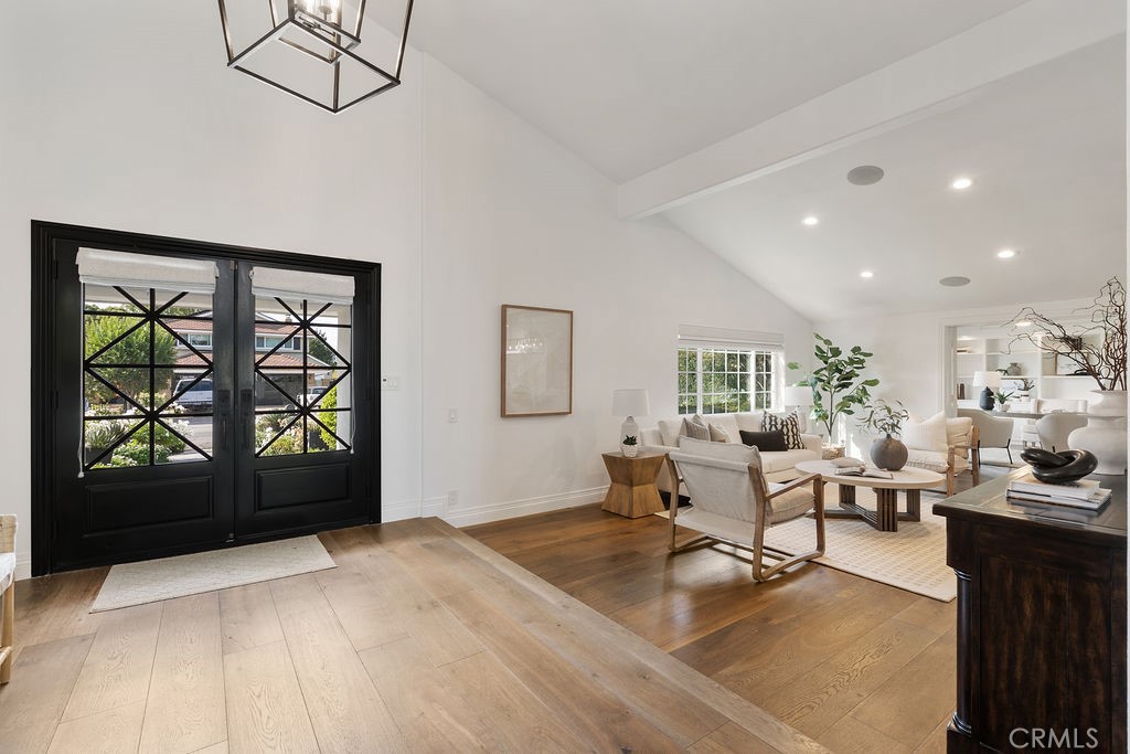 Properties 4 10262 Old Lamplighter Lane