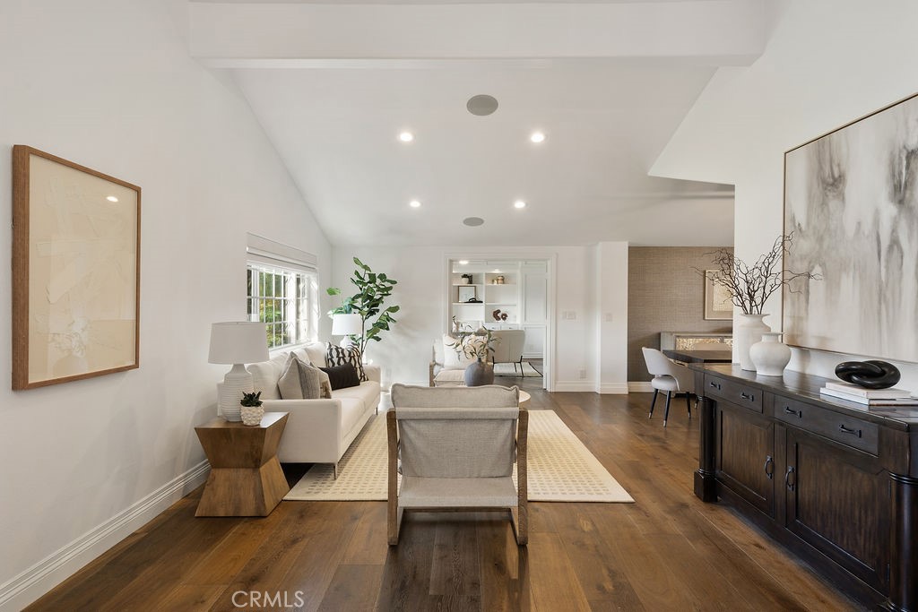 Properties 3 10262 Old Lamplighter Lane