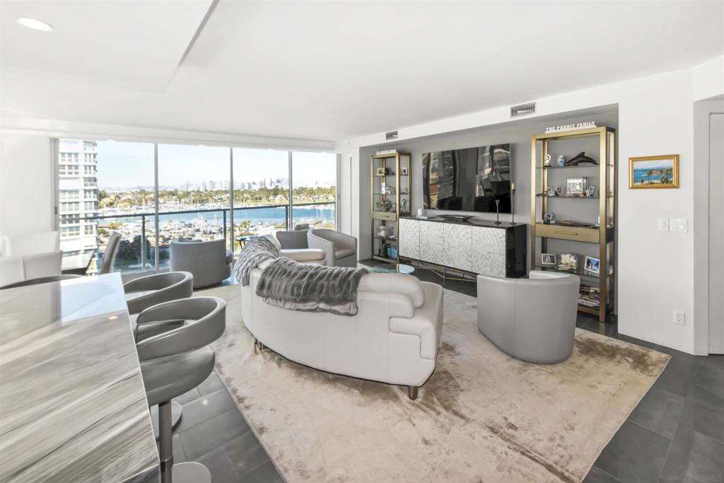 1780 Avenida Del Mundo 904