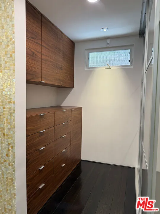 Studio City, California 91604, United States, 3 Bedrooms Bedrooms, ,3 BathroomsBathrooms,Residential,Active,193494