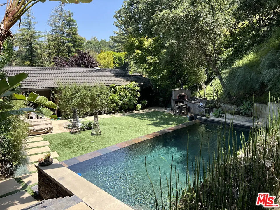 Studio City, California 91604, United States, 3 Bedrooms Bedrooms, ,3 BathroomsBathrooms,Residential,Active,193494