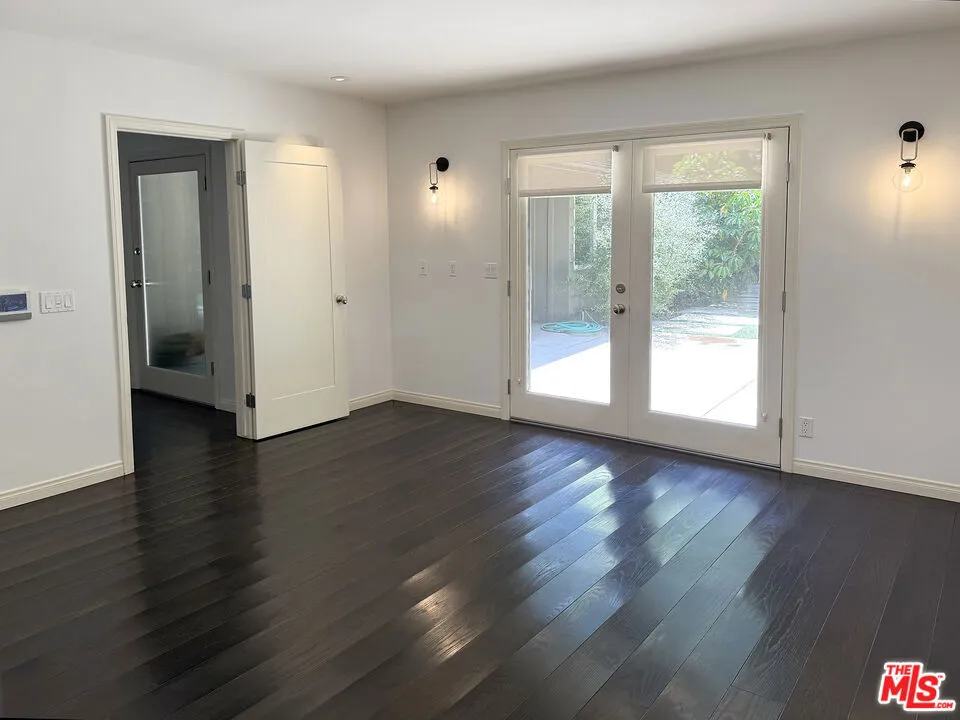 Studio City, California 91604, United States, 3 Bedrooms Bedrooms, ,3 BathroomsBathrooms,Residential,Active,193494