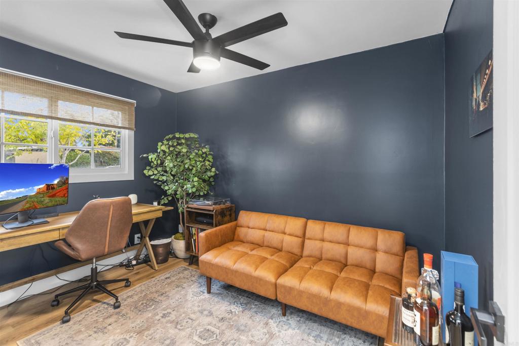 CLAIREMONT - Residential