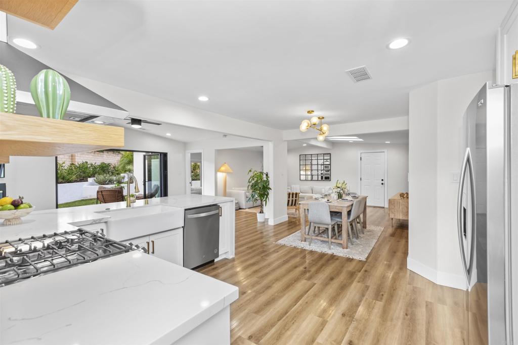 CLAIREMONT - Residential