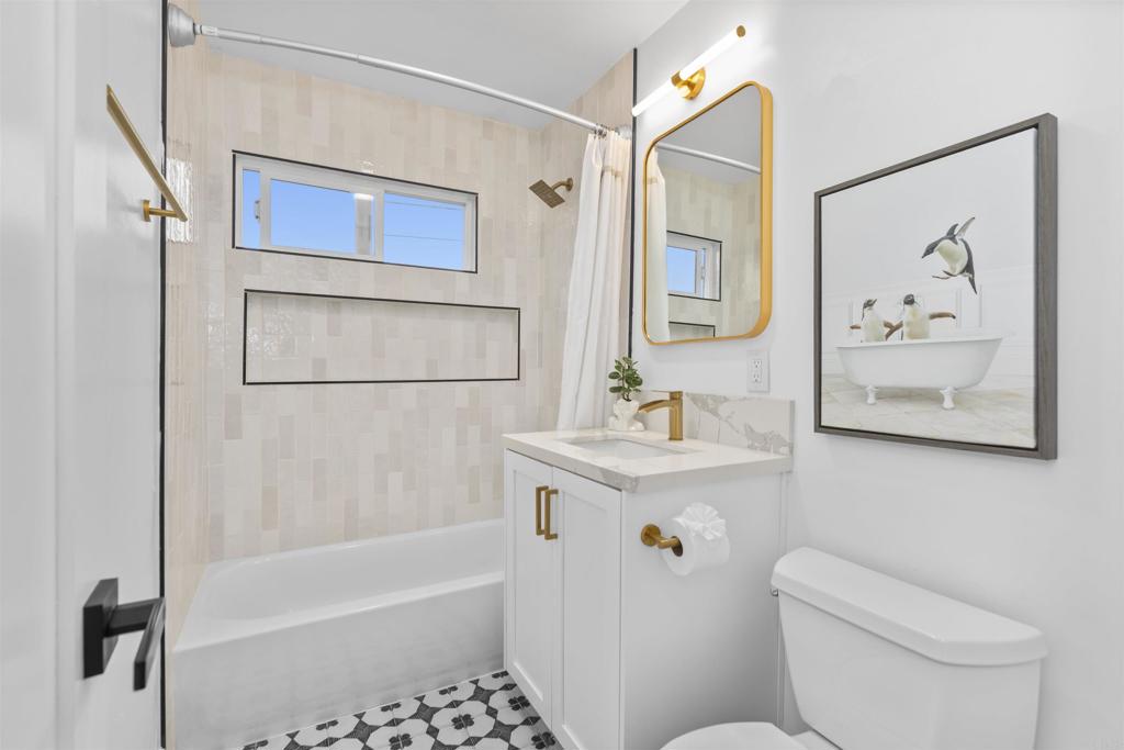 CLAIREMONT - Residential