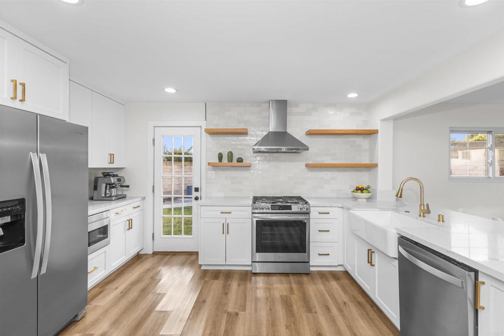 CLAIREMONT - Residential