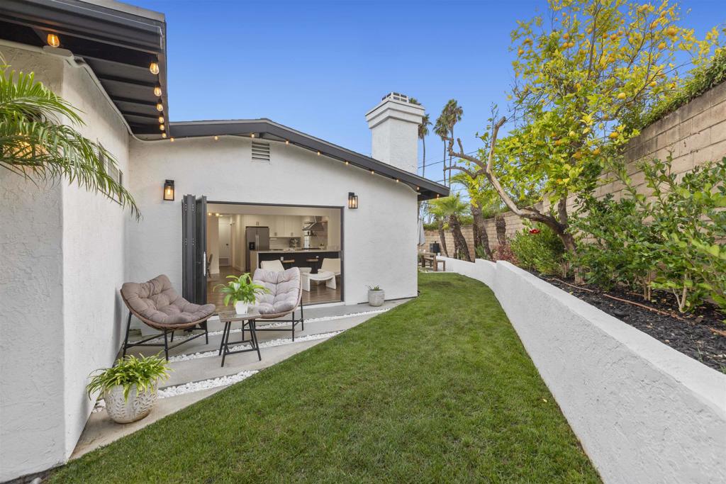 CLAIREMONT - Residential