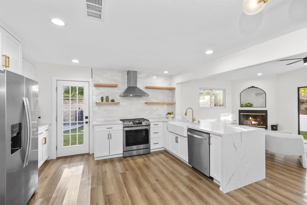 CLAIREMONT - Residential