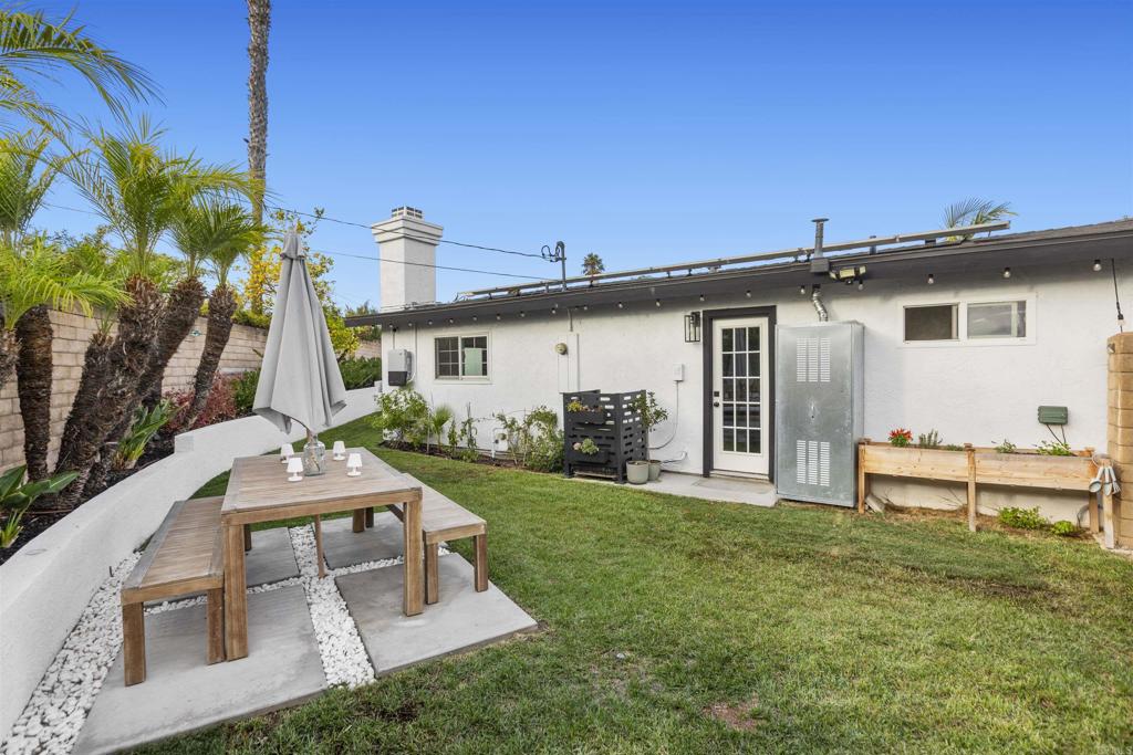CLAIREMONT - Residential