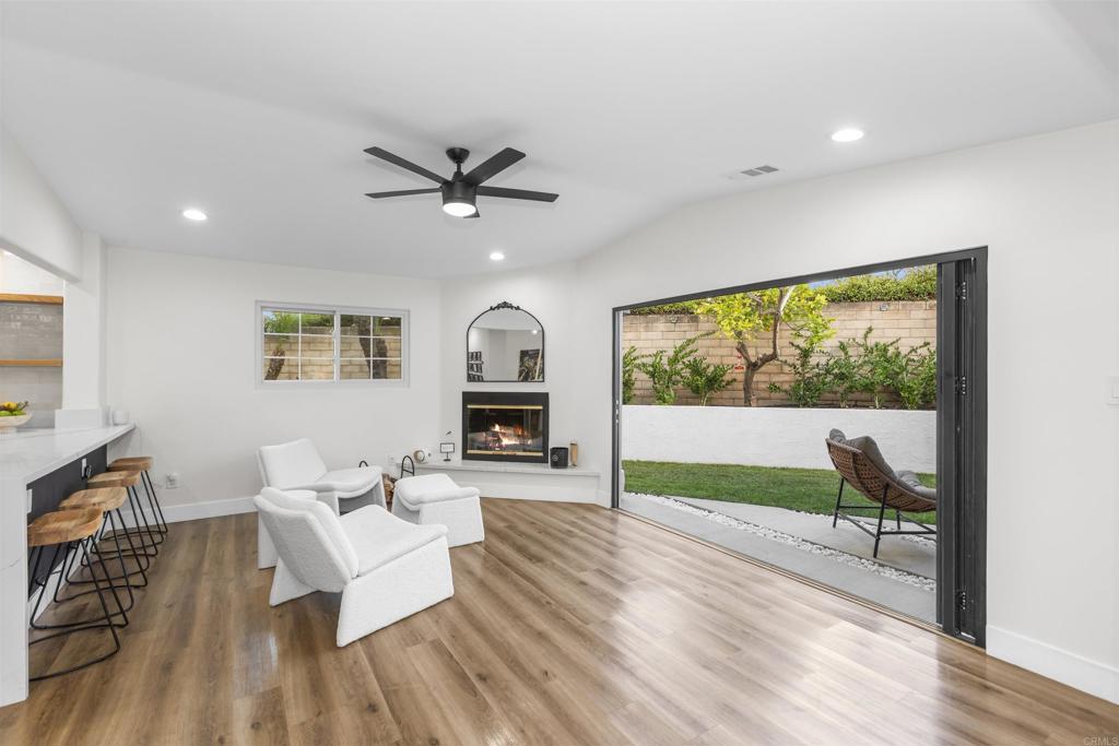 CLAIREMONT - Residential