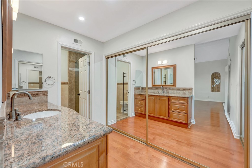 La Cuesta (LACU) - Residential Lease