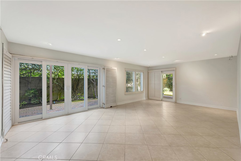 La Cuesta (LACU) - Residential Lease