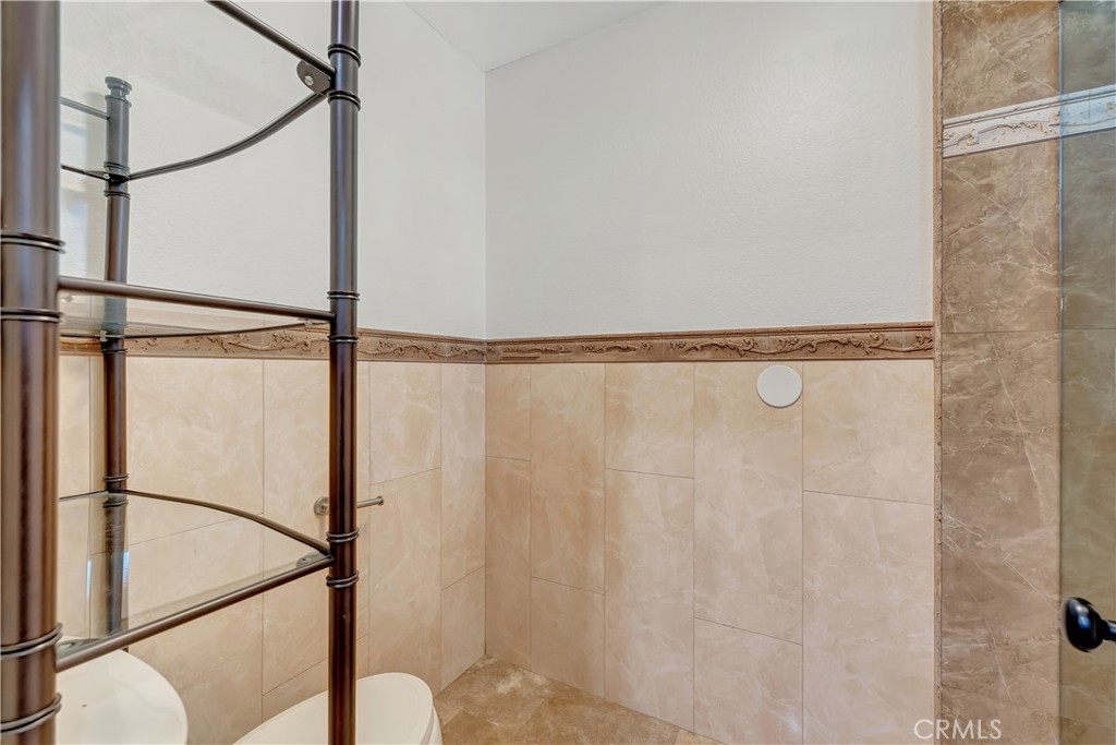 La Cuesta (LACU) - Residential Lease