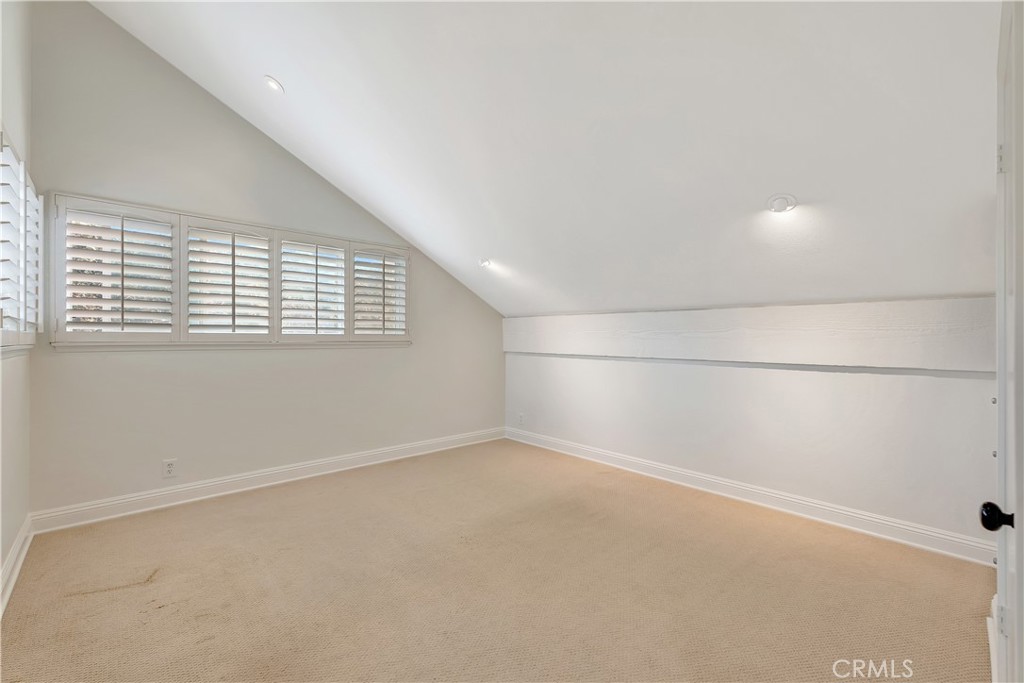 La Cuesta (LACU) - Residential Lease