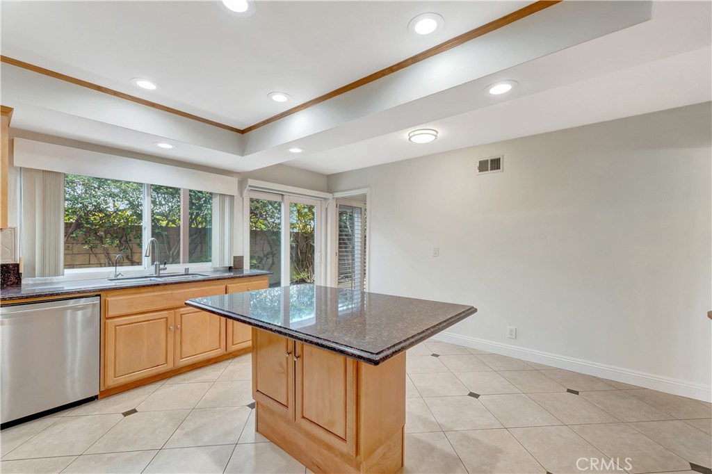 La Cuesta (LACU) - Residential Lease