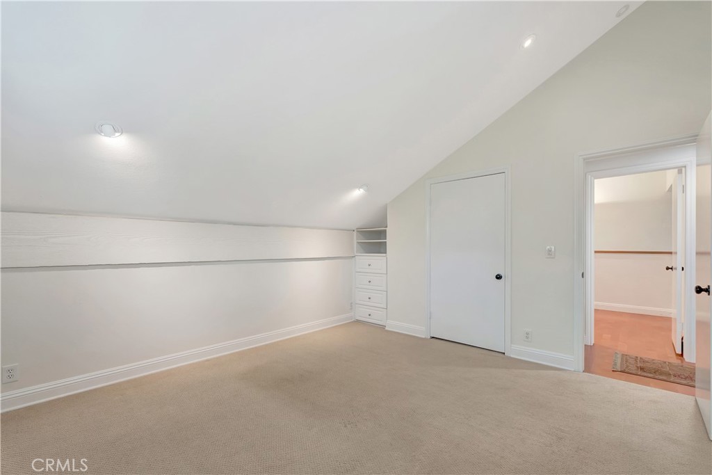 La Cuesta (LACU) - Residential Lease