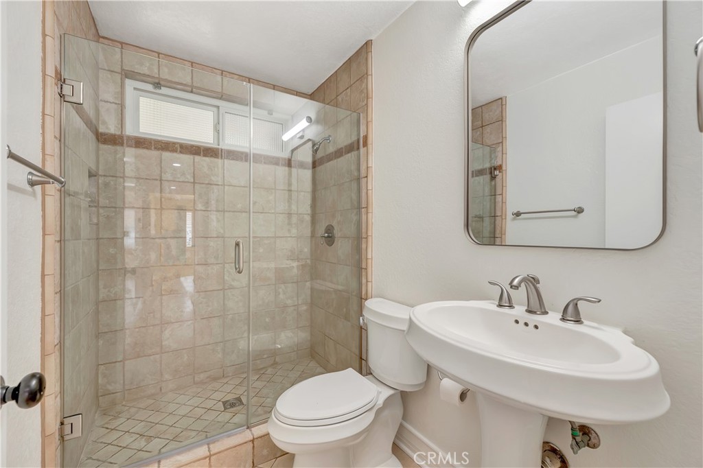 La Cuesta (LACU) - Residential Lease