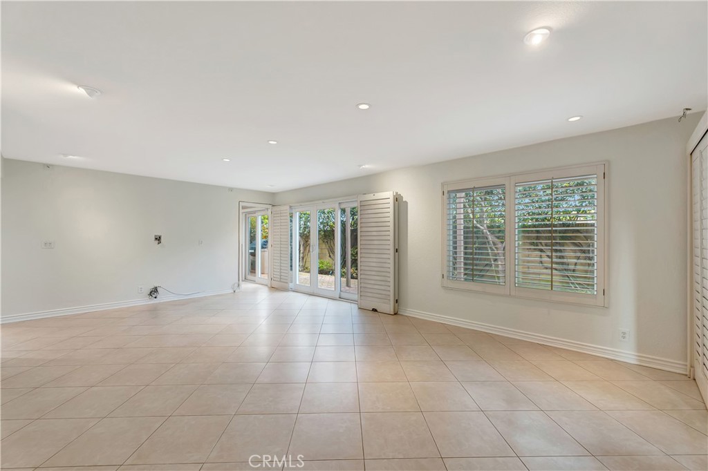 La Cuesta (LACU) - Residential Lease