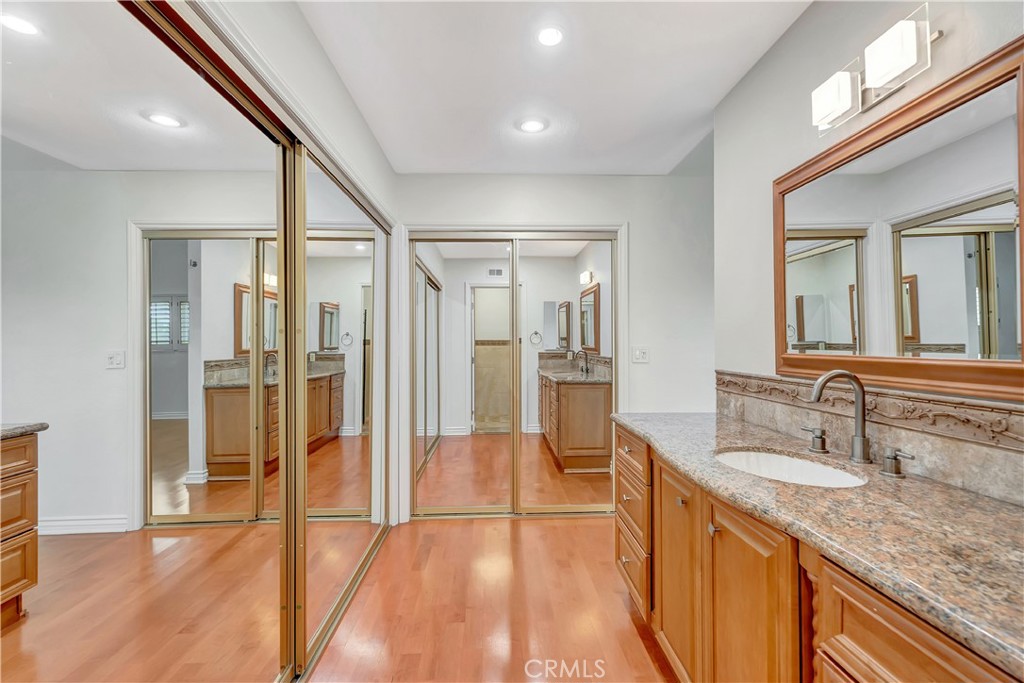 La Cuesta (LACU) - Residential Lease